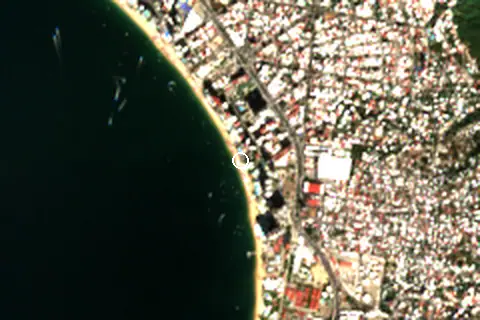 Satellite image of Playa Icacos and its surroundings