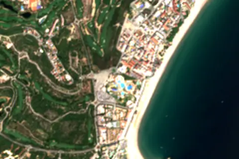 Satellite image of Playa Waikiki and its surroundings