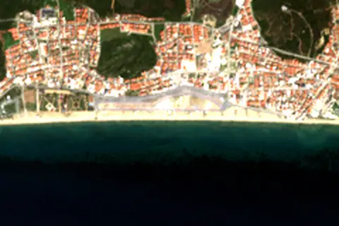 Satellite image of Sarımsaklı Plajı and its surroundings