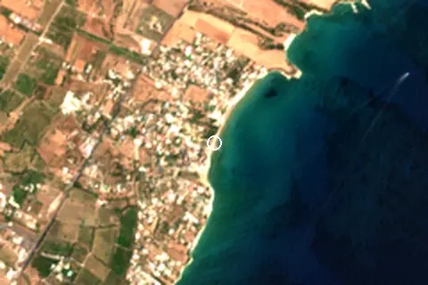 Satellite image of Spiaggia Gallina and its surroundings