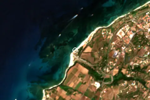 Satellite image of Spiaggia dei Formicoli and its surroundings