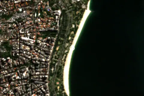 Satellite image of Praia do Flamengo and its surroundings