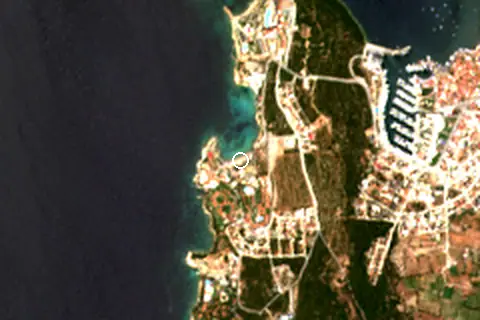 Satellite image of Akkum Plajı and its surroundings