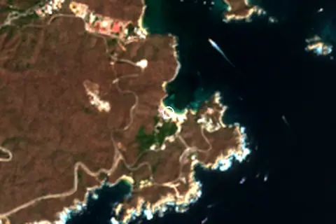 Satellite image of Playa La Entrega and its surroundings