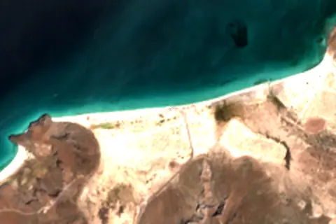 Satellite image of Playa El Tecolote and its surroundings