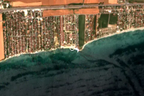 Satellite image of Semizkum Plajı and its surroundings