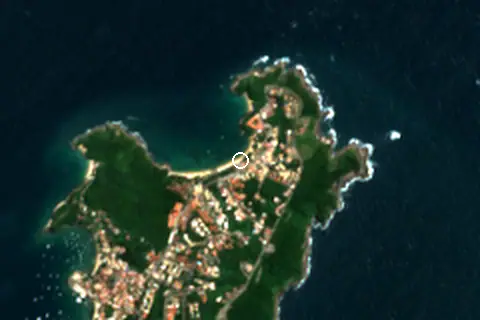 Satellite image of Praia João Fernandes and its surroundings