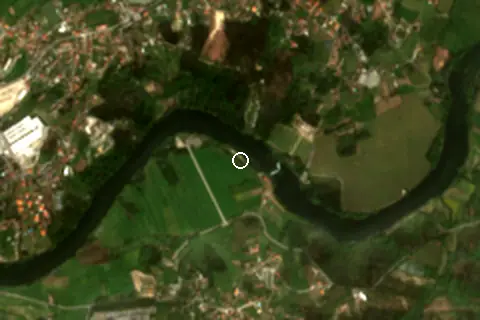 Satellite image of Praia Fluvial de Adaúfe and its surroundings