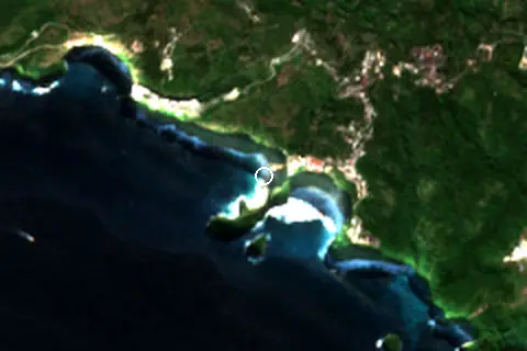 Satellite image of Kelingking Beach and its surroundings