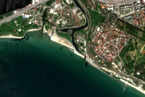 Satellite image of Menekşe Plajı and its surroundings