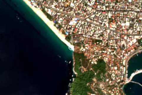 Satellite image of Damlataş Plajı and its surroundings