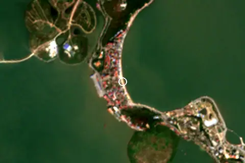 Satellite image of Bãi biển Bình Sơn and its surroundings