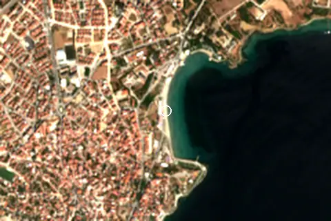 Satellite image of Hamzakoy Plajı and its surroundings