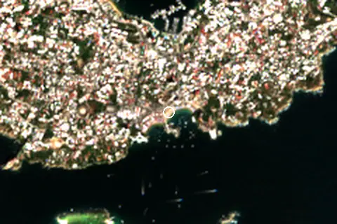 Satellite image of Playa Caleta and its surroundings