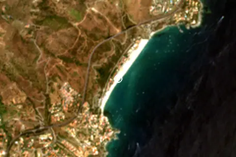 Satellite image of Spiaggia di Caminia and its surroundings